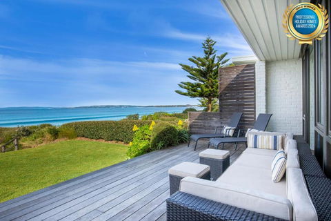 Azure Absolute Beachfront I Pet Friendly - Darwin Holiday 0