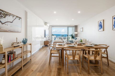 Azure Oceanside Apartment At Kings Beach - Darwin Holiday 4
