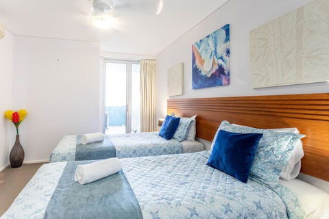 Azure Sea, Oceanviews, Wifi, 2 Pools + Gym - Darwin Holiday 4