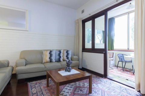 B2 Crawley Apartment 1 BRM & Sleepout Near UWA - Darwin Holiday 2