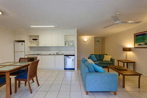 Baden 74 Rainbow Shores - Darwin Holiday 1