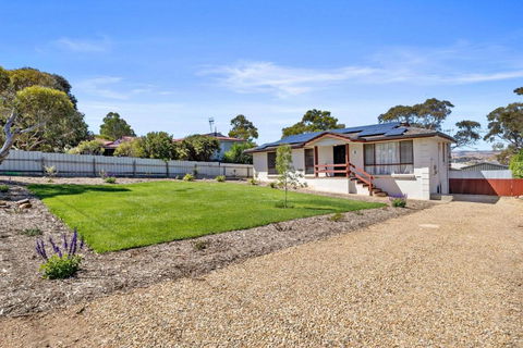 Baileys Normanville - 3 Hastings Street - Darwin Holiday 0