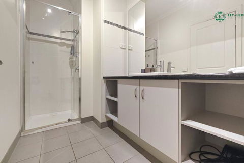 Balwyn Luxury 5BR Mansion With Cinema & BBQ - Darwin Holiday 1