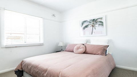 Bangalow Beach House - Ettalong - Darwin Holiday 2