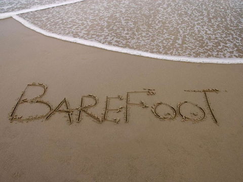 Barefoot 7 Fabulous Fingal Bay - Darwin Holiday 4