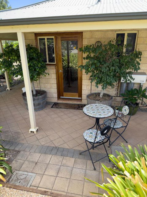 Barossa Garden Homestay - Darwin Holiday 3
