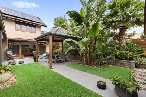 Barralong - Darwin Holiday 0