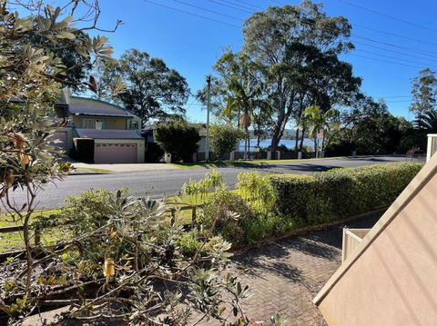 Batemans Bay Town Centre Townhouse - Darwin Holiday 3