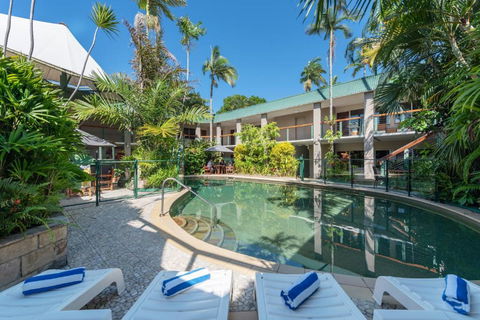 Bay Village Tropical Retreat & Apartments - Darwin Holiday 3