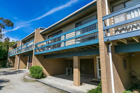 Bayview Number Two - Darwin Holiday 1