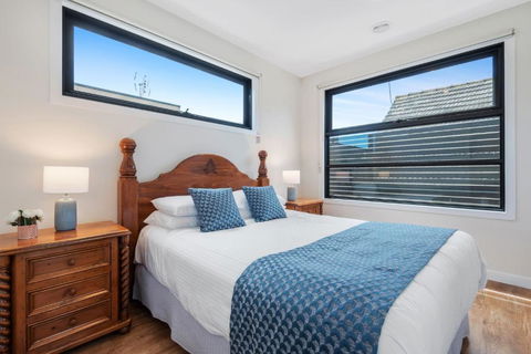 Beach Beauty With Stunning Views, Great Location - Darwin Holiday 3
