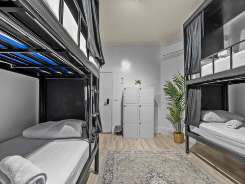 AZZURRO POD HOTEL Darling Harbour- Near ICC - Darwin Holiday 1