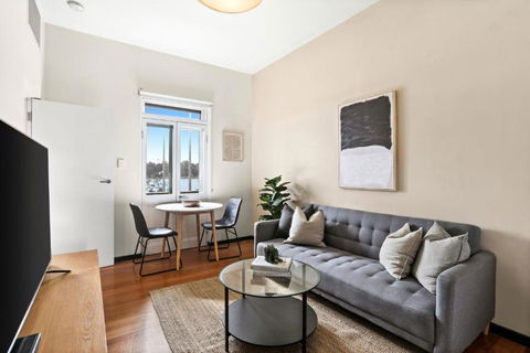 Balmain Wharf 1 Bedroom Apartments - Darwin Holiday 1