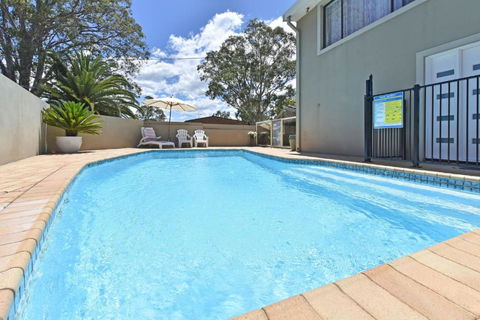 Baywatch Waterfront Lake Retreat With Private Jetty At Silverwater Lake Macqaurie - Darwin Holiday 1