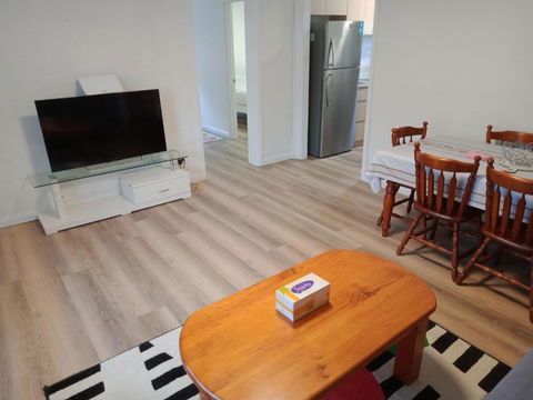 Batemans Bay 2-bedroom Gem Newly Renovated - Darwin Holiday 1