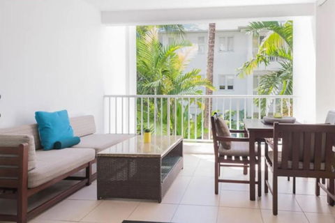 Azure Harmony - A Breezy Hideaway At The Beach Club - Darwin Holiday 1