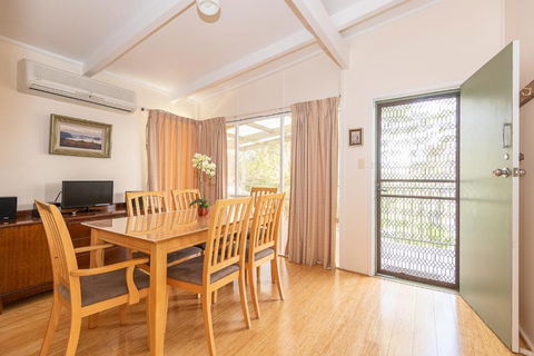 Batehaven Beach House - Darwin Holiday 1
