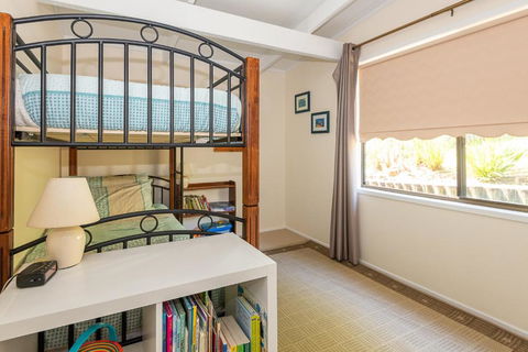 Batehaven Beach House - Darwin Holiday 4