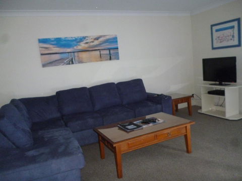 Le Lavandou Holiday Apartments - Darwin Holiday 7