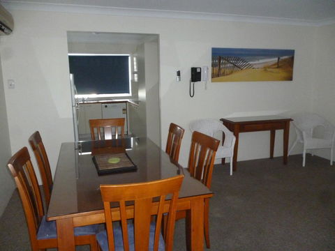Le Lavandou Holiday Apartments - Darwin Holiday 6