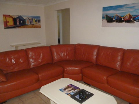Le Lavandou Holiday Apartments - Darwin Holiday 8