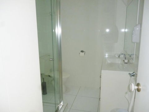 Le Lavandou Holiday Apartments - Darwin Holiday 3