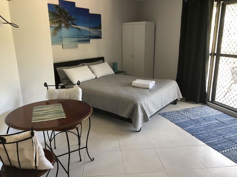 Whitsunday Waterfront Apartments - Darwin Holiday 7