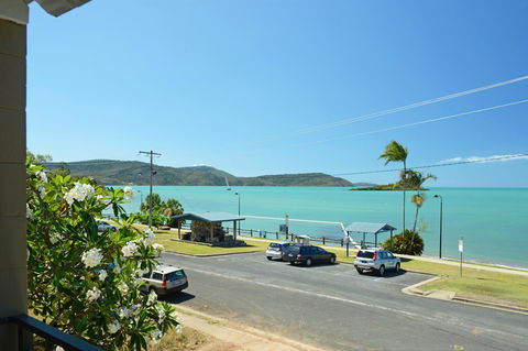 Whitsunday Waterfront Apartments - Darwin Holiday 13