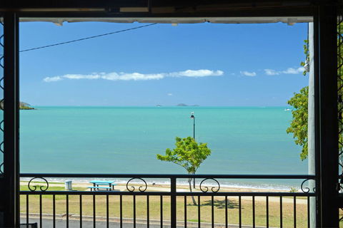 Whitsunday Waterfront Apartments - Darwin Holiday 14