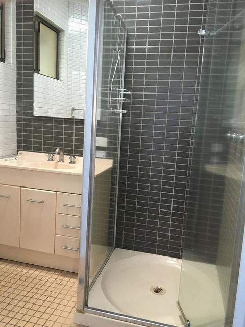 Whitsunday Waterfront Apartments - Darwin Holiday 28