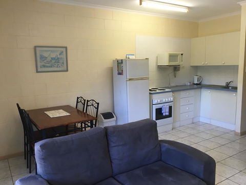 Whitsunday Waterfront Apartments - Darwin Holiday 21