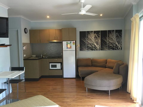 Whitsunday Waterfront Apartments - Darwin Holiday 17