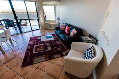 La Promenade - Darwin Holiday 3