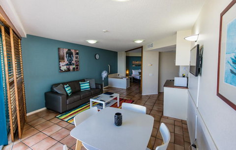 La Promenade - Darwin Holiday 23