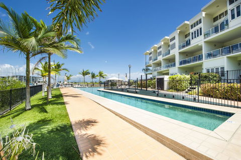 Beachside Apartment 5 - Darwin Holiday 1