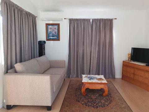 Bee-Haven Cottage - Darwin Holiday 6