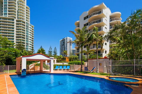 The Ritz Resort Heated Pool - Darwin Holiday 1