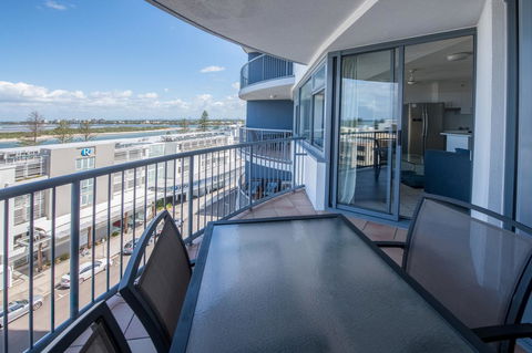 Centrepoint Apartments Caloundra - Darwin Holiday 43