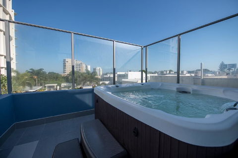 Centrepoint Apartments Caloundra - Darwin Holiday 3