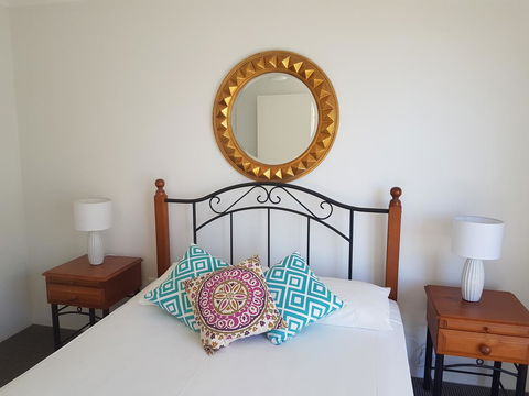 Mykonos Apartments - Darwin Holiday 17