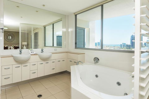 Trilogy Surfers Paradise - Darwin Holiday 25