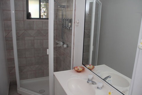 Coolum Dreams B&B - Darwin Holiday 3