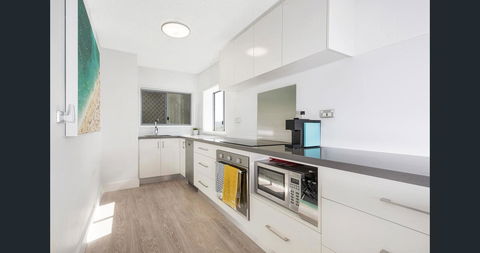 Maroochy Sands Holiday Apartments - Darwin Holiday 2