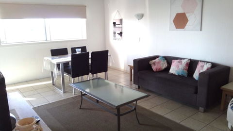 Maroochy Sands Holiday Apartments - Darwin Holiday 12