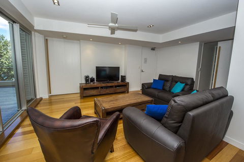 Maggies Beachfront Apartment 13 - Darwin Holiday 15