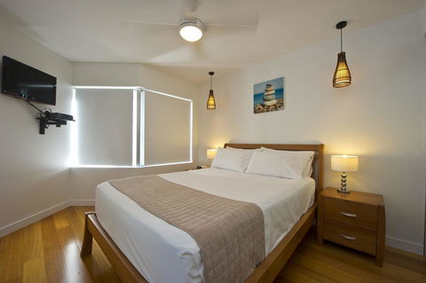 Maggies Beachfront Apartment 10 - Darwin Holiday 4