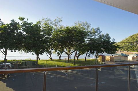 Maggies Beachfront Apartment 10 - Darwin Holiday 8