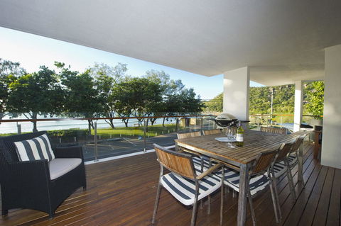 Maggies Beachfront Apartment 10 - Darwin Holiday 5