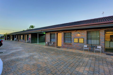 Chalet Motor Inn - Darwin Holiday 10