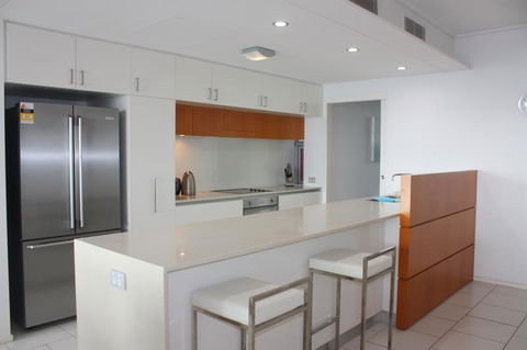 Private Seaview Apartment At Peninsula - Airlie Beach - Darwin Holiday 8